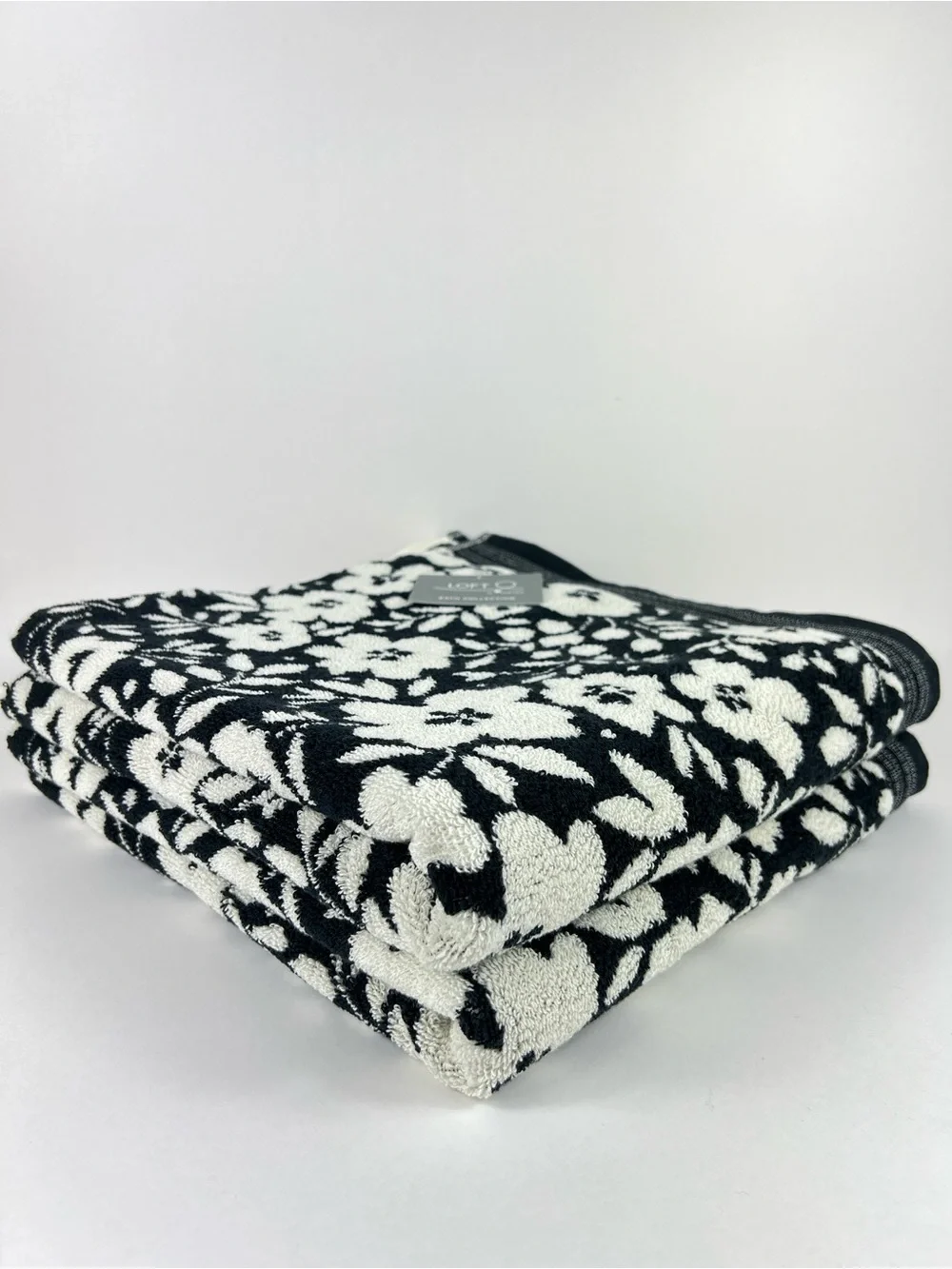 Loft by Loftex Bath Towels Bold Floral Black Off White Soft 100% Cotton 2 Pc NEW